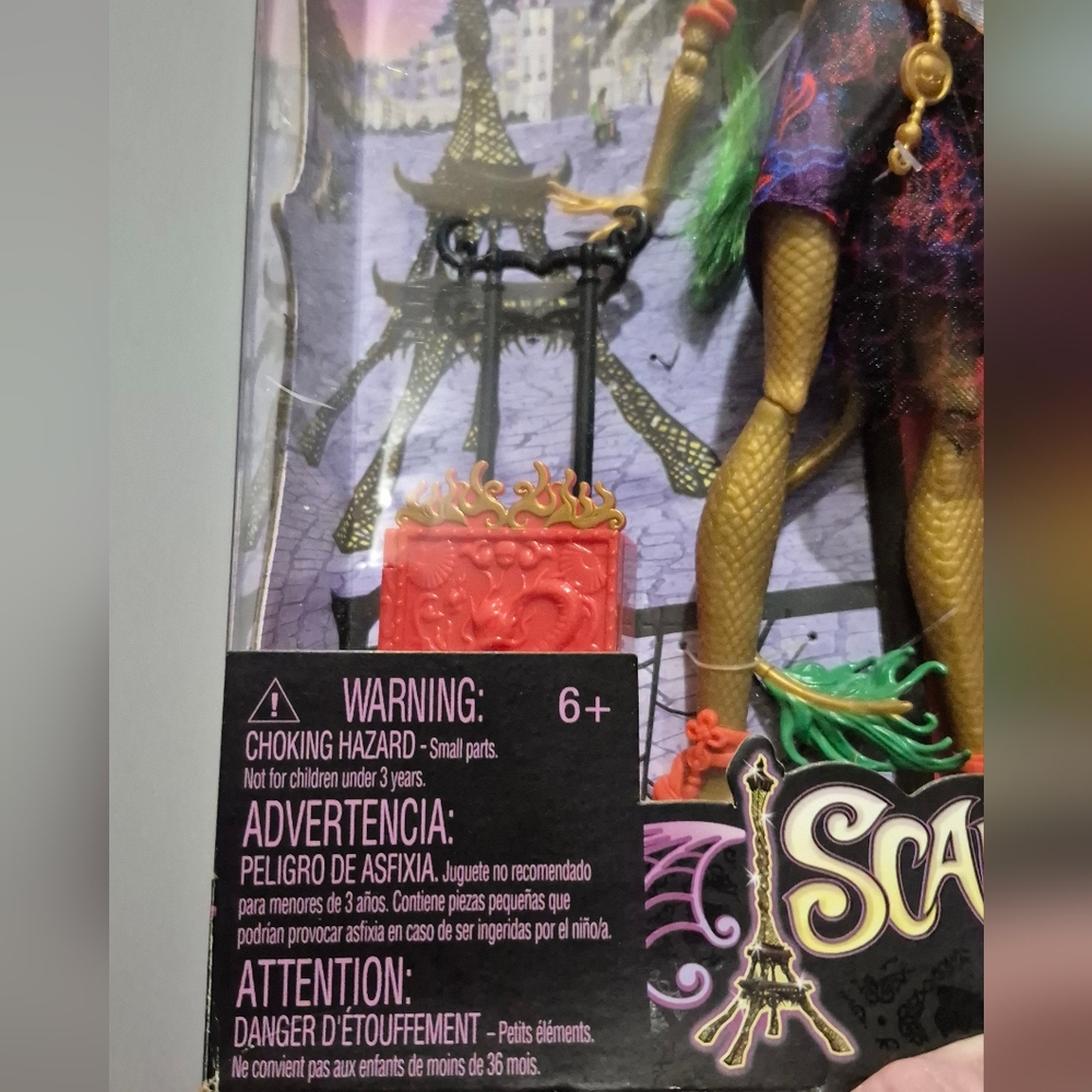 Vintage Monster High Jinafire Long SCARIS Doll IN BOX- Green and Gold - Picture 7 of 9